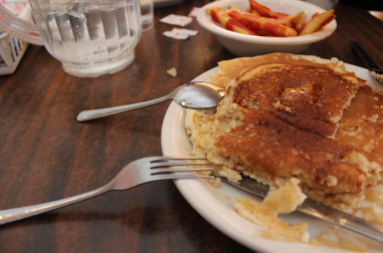Real American breakfast - massive pancakes (much too much as well!)